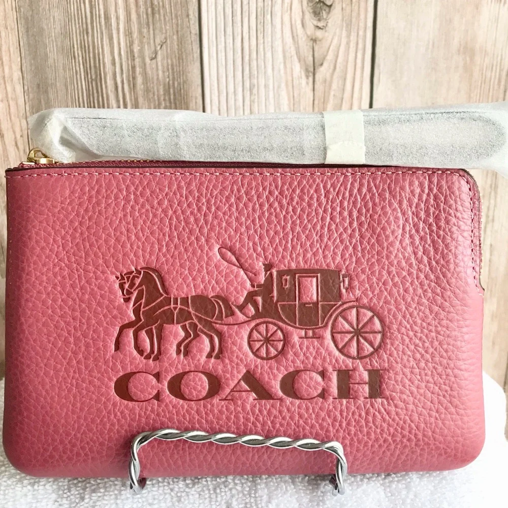 🆕 Coach Horse and Carriage Corner Zip Wristlet